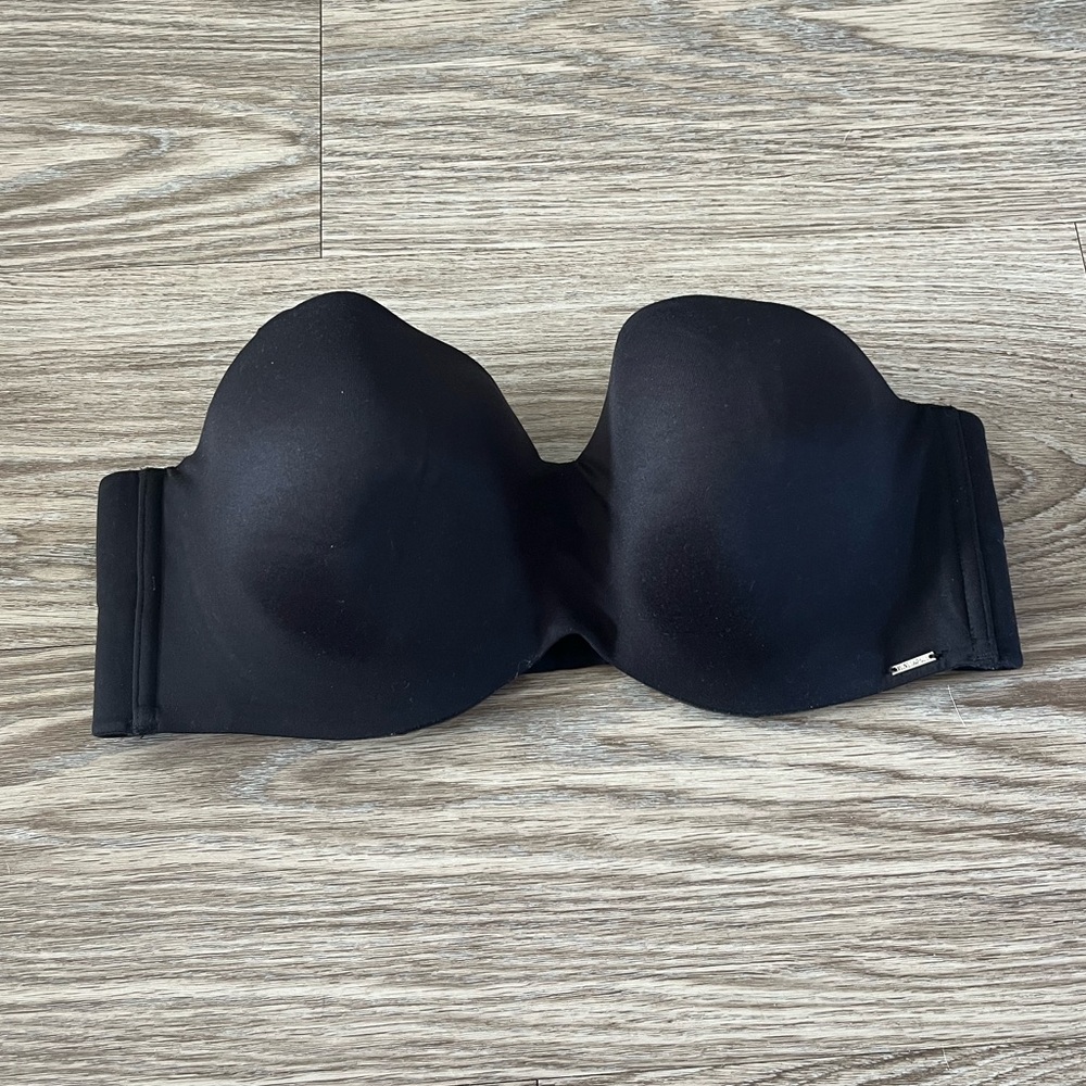 La Vie En Rose Black Strapless Bra